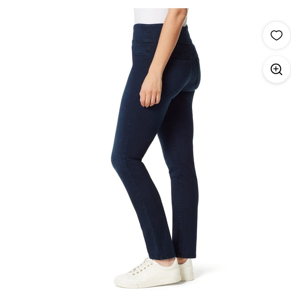 Gloria Vanderbilt Dark Wash Jeans “Amanda”